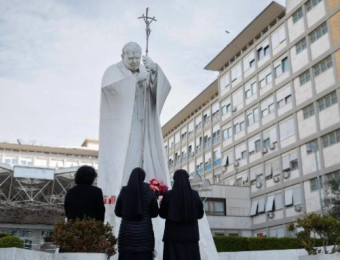 A noite foi tranquila para o Papa Francisco