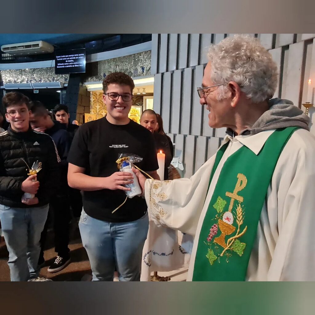 Santuário Perpétuo Socorro fica repleto de fiéis e devotos na Missa do Vestibulando 8 25f5352b6a7476e651237287cf738d9b