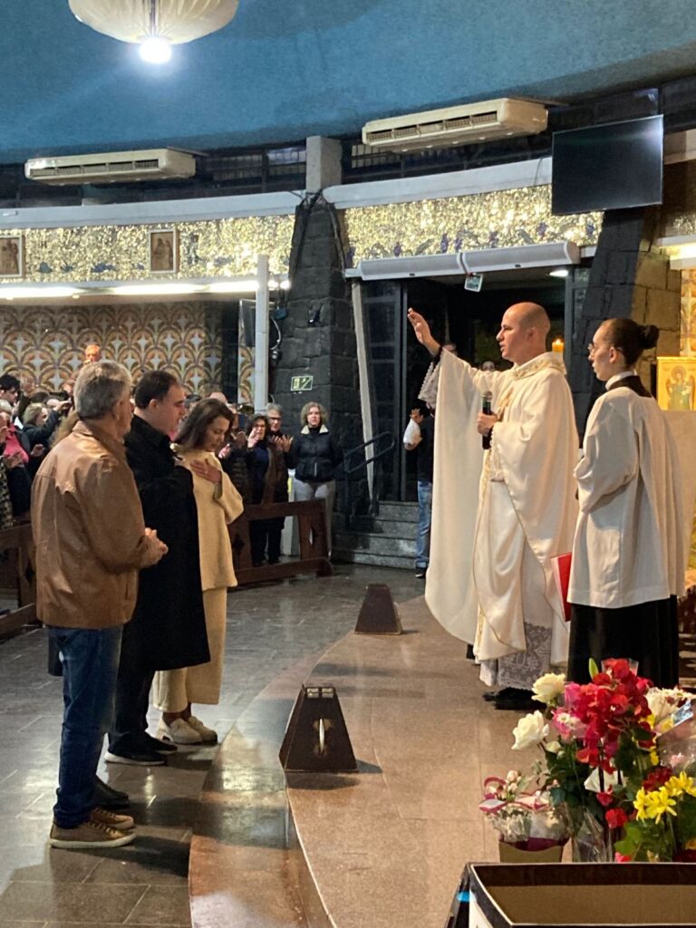 4º Dia do Novenário e Festa de Nossa Senhora do Perpétuo Socorro: Uma Quarta-Feira Especial de Novenas no Alto da Glória 9 4848af60c2bf5b53aee5d6b8666f4e6b
