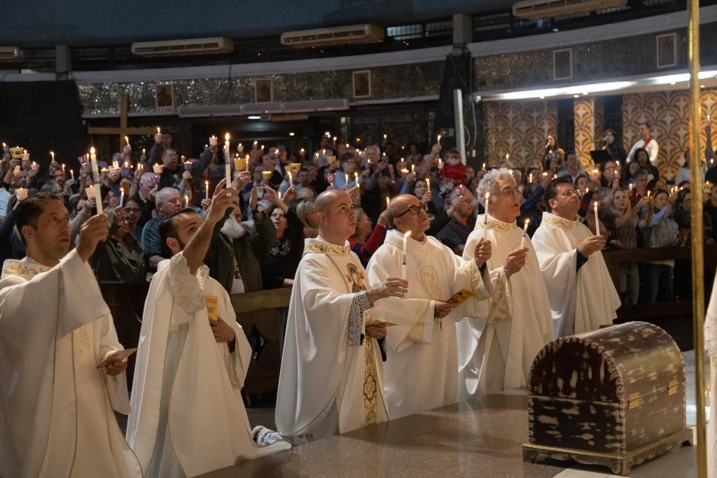 9º Dia do Novenário e Festa de Nossa Senhora do Perpétuo Socorro: “A Missa foi toda dedicada aos falecidos, todas as almas do purgatório e agonizantes” 4 9c4327636abbb83085c099779213e2e0