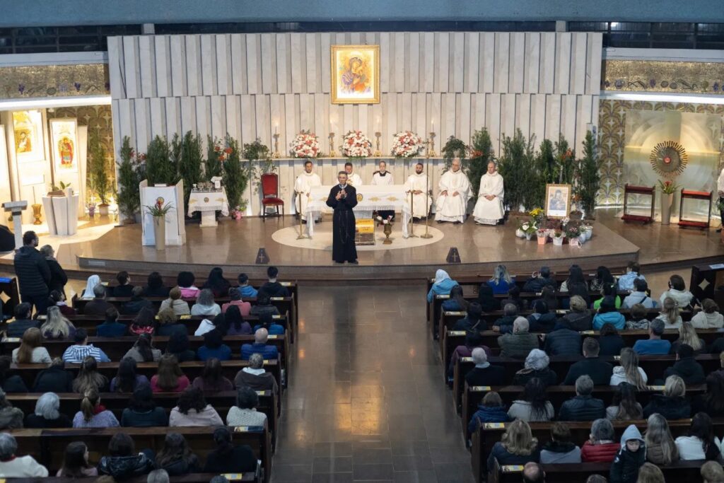 Santuário recebe romaria do Movimento Mães que Oram pelos Filhos no segundo dia do Novenário em honra a Nossa Senhora do Perpétuo Socorro 1 c87a3d816aba1b61734d3bd6fb8ab42d