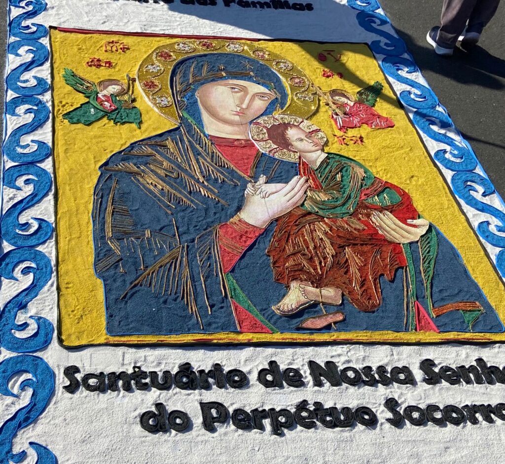 Celebração de Corpus Christi reuniu milhares de pessoas em Curitiba 7 dabea7a7740afd4cd507dd6bac7d5a26