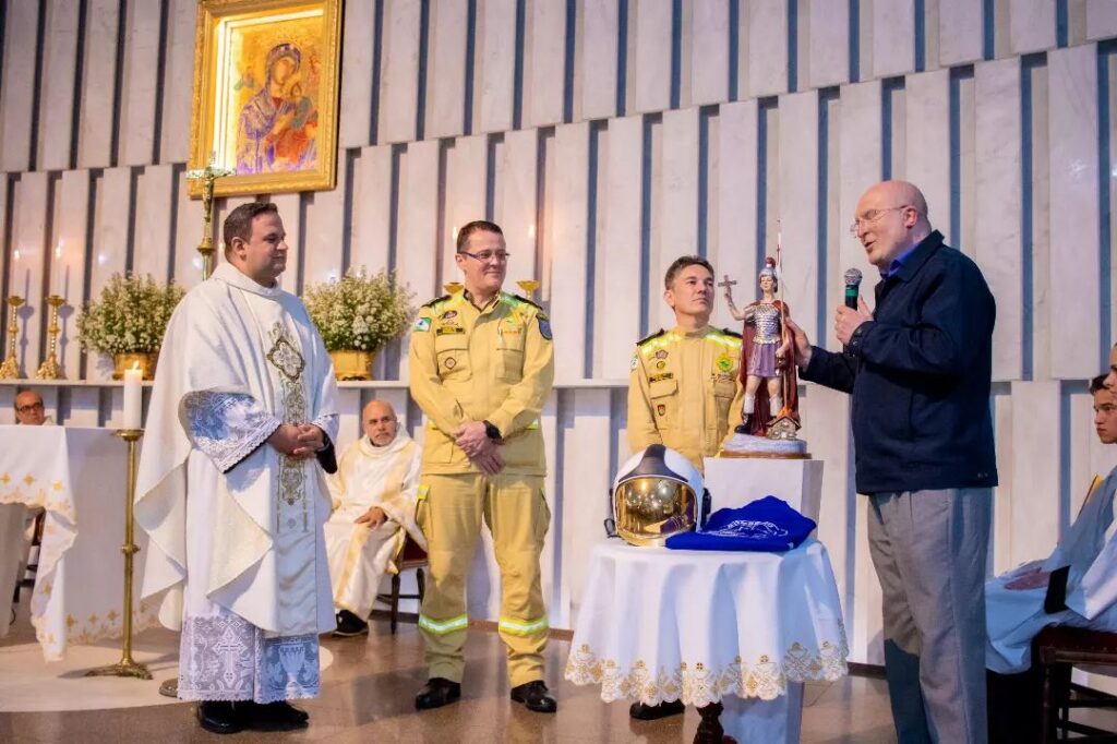 Aniversário de 110 anos do Corpo de Bombeiros é celebrado no Santuário nesta terça (04) 1 e11d8dad12835ef755a86f99e525b754