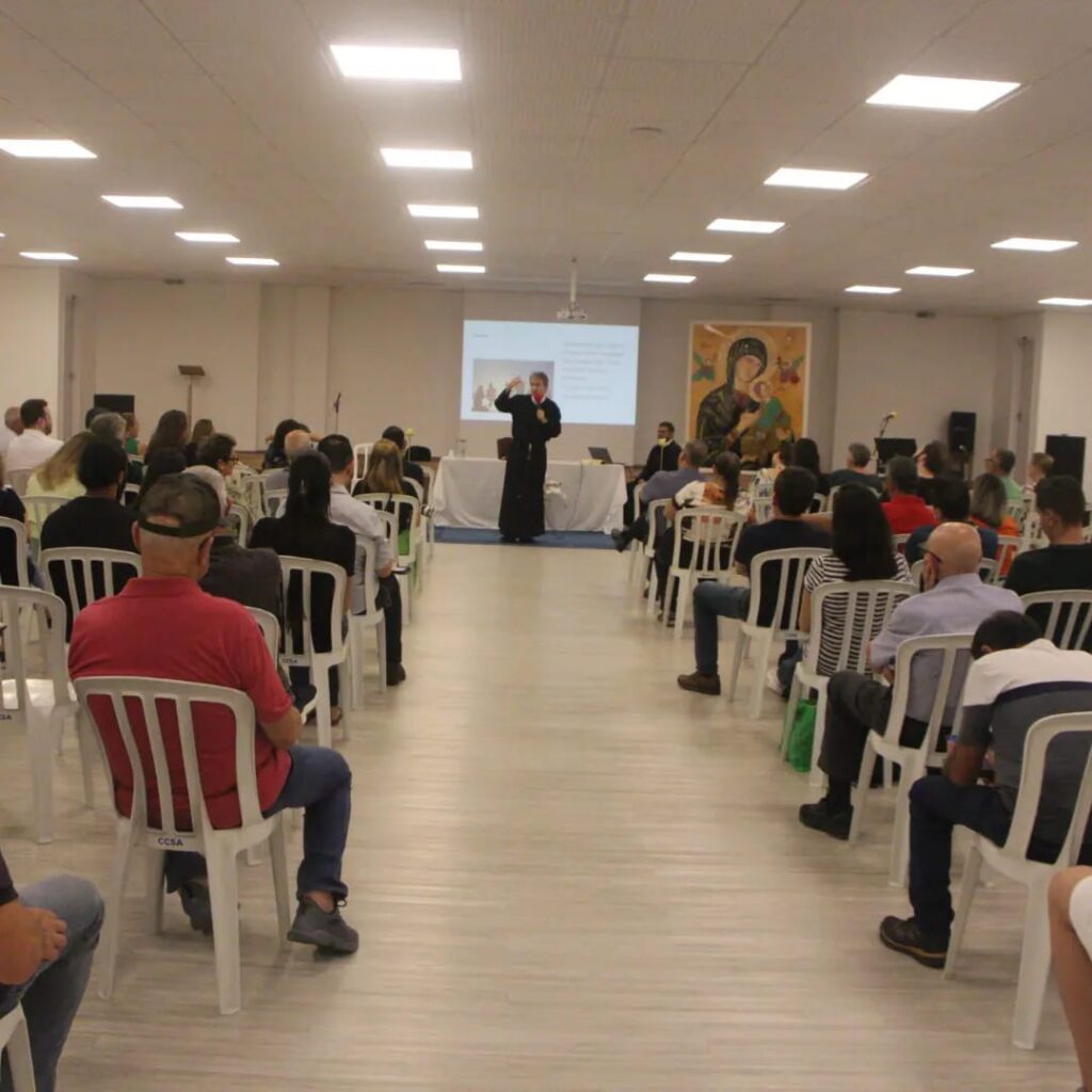 Formação Pastoral e Evangelizadora no Santuário Perpétuo Socorro 1 ecb75ea71873e1471dfd42c4f3be680a