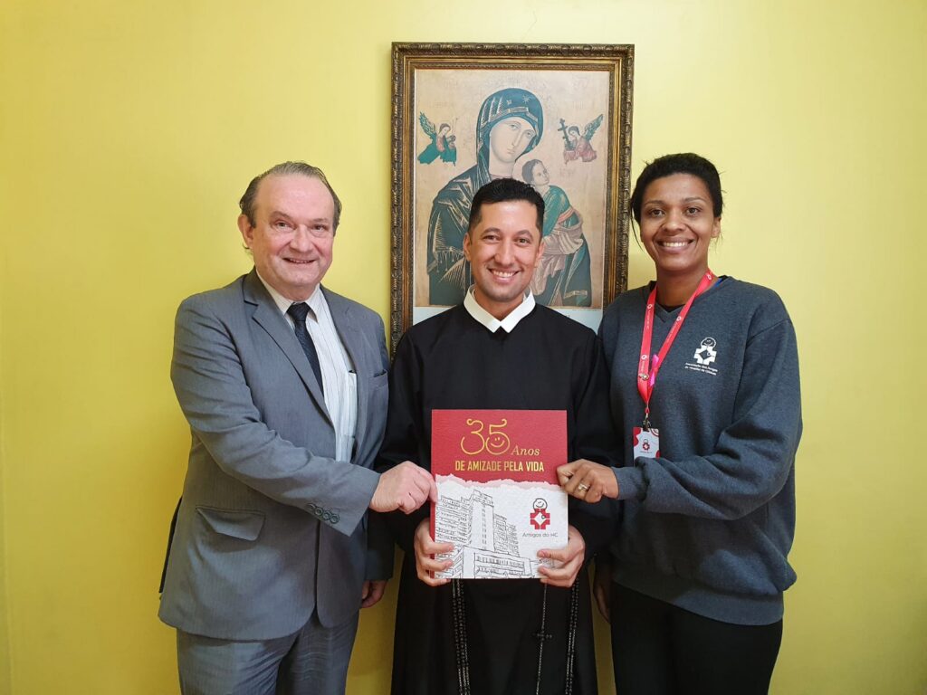 Membros da Associação dos Amigos do HC e Cedivida visitam o Santuário 10 fc7bd8943234d1478a8fa7b206a8675a