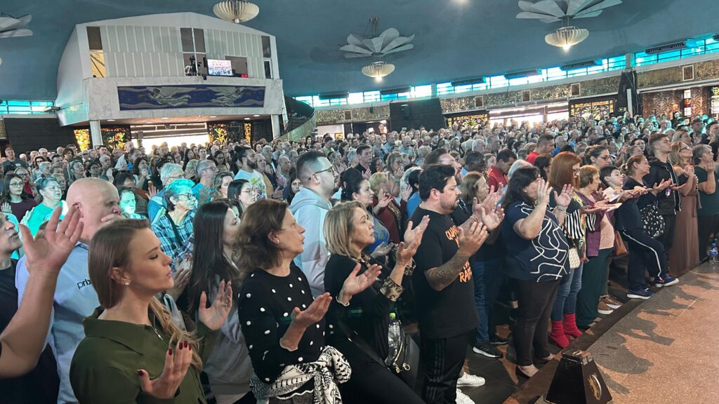 IMG SANTUARIO LOTADO